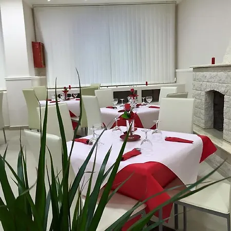 Szálloda Mg Palace Costa Del Sole 3*